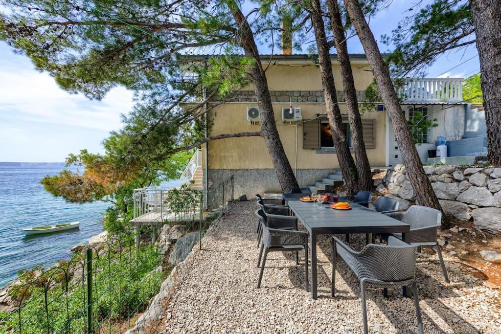 Allseason House On The Sea Karlobag Exterior foto